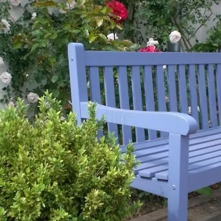 Wohlfuehloase Fuer Und Gartenliebhaber