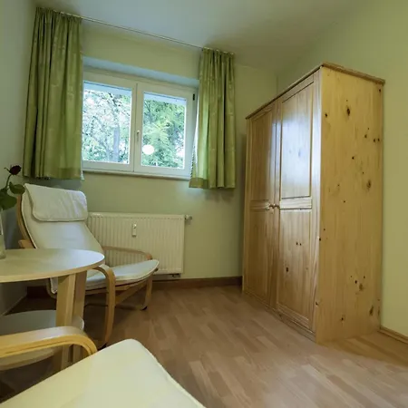 Wohlfuehloase Fuer Und Gartenliebhaber